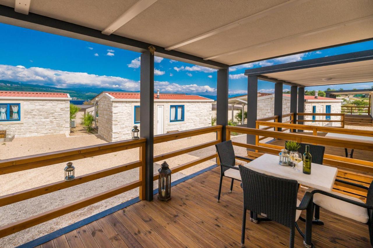 Premium Familienmobilheim mit 2 Schlafzimmern und Terrasse