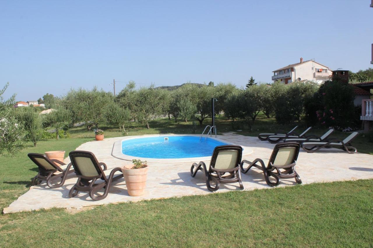 Appartamento con Vista Piscina