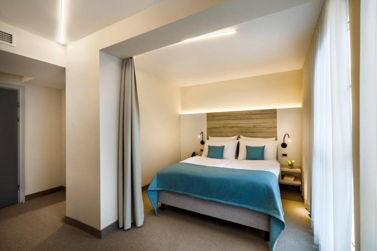 Standard Double Room,1112727324:JPEG