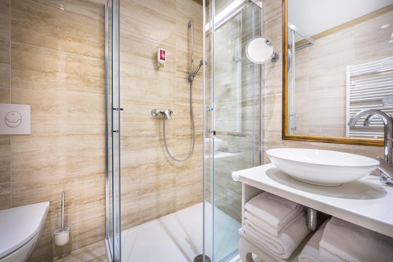 Superior Twin Room with Balcony