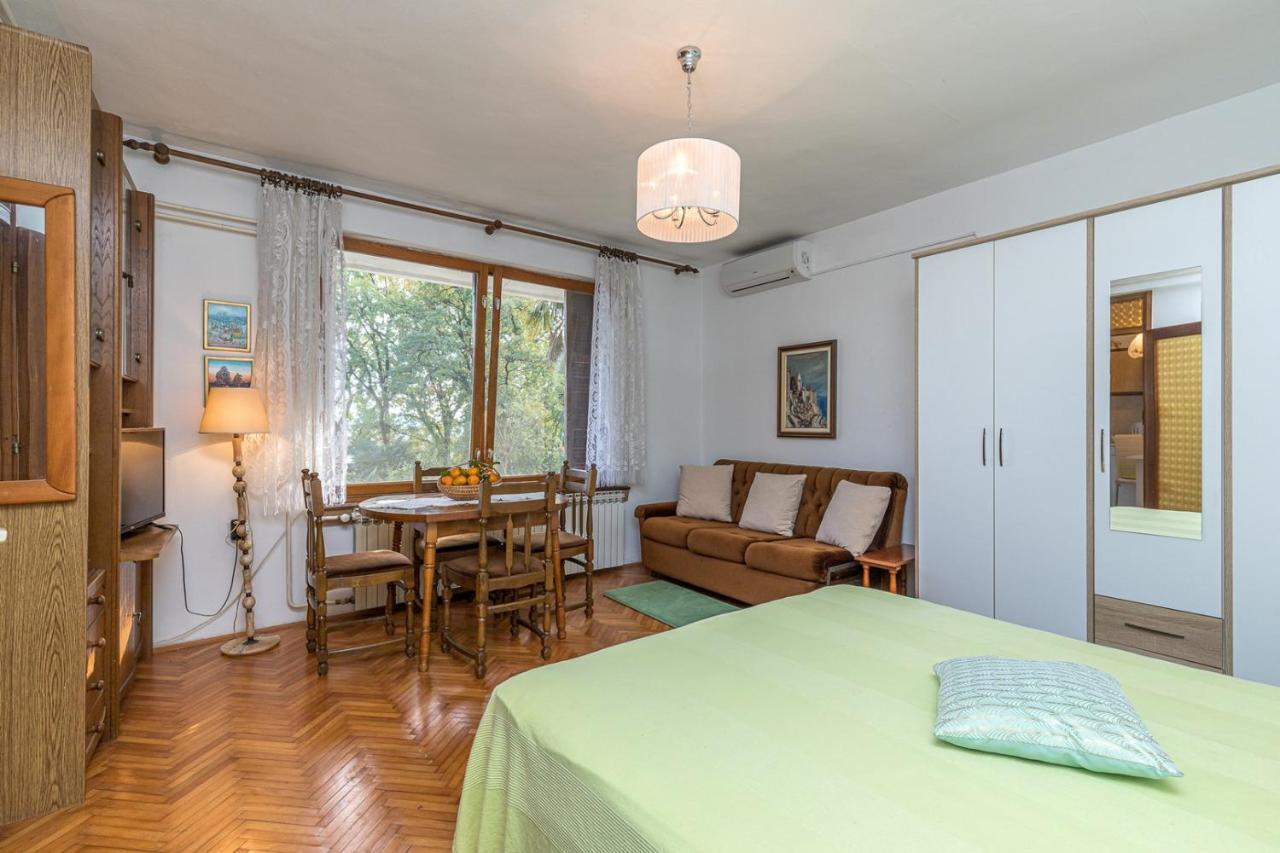 Studio Apartment with Sea View,1160470791:JPEG