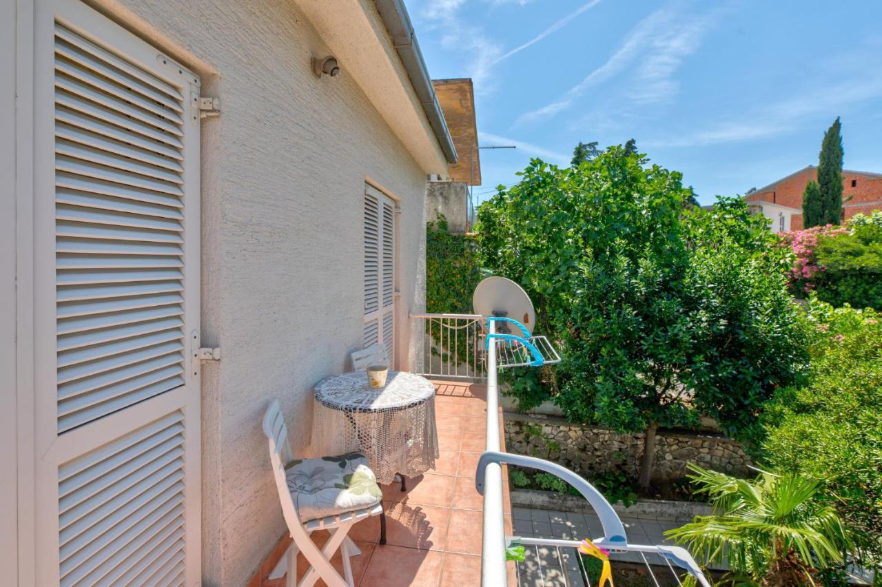 Apartment Split Level