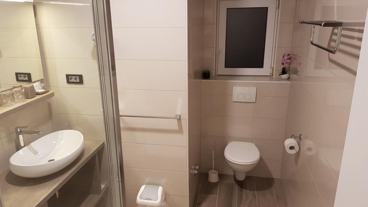 Studio with Sea View,1238857393:JPEG