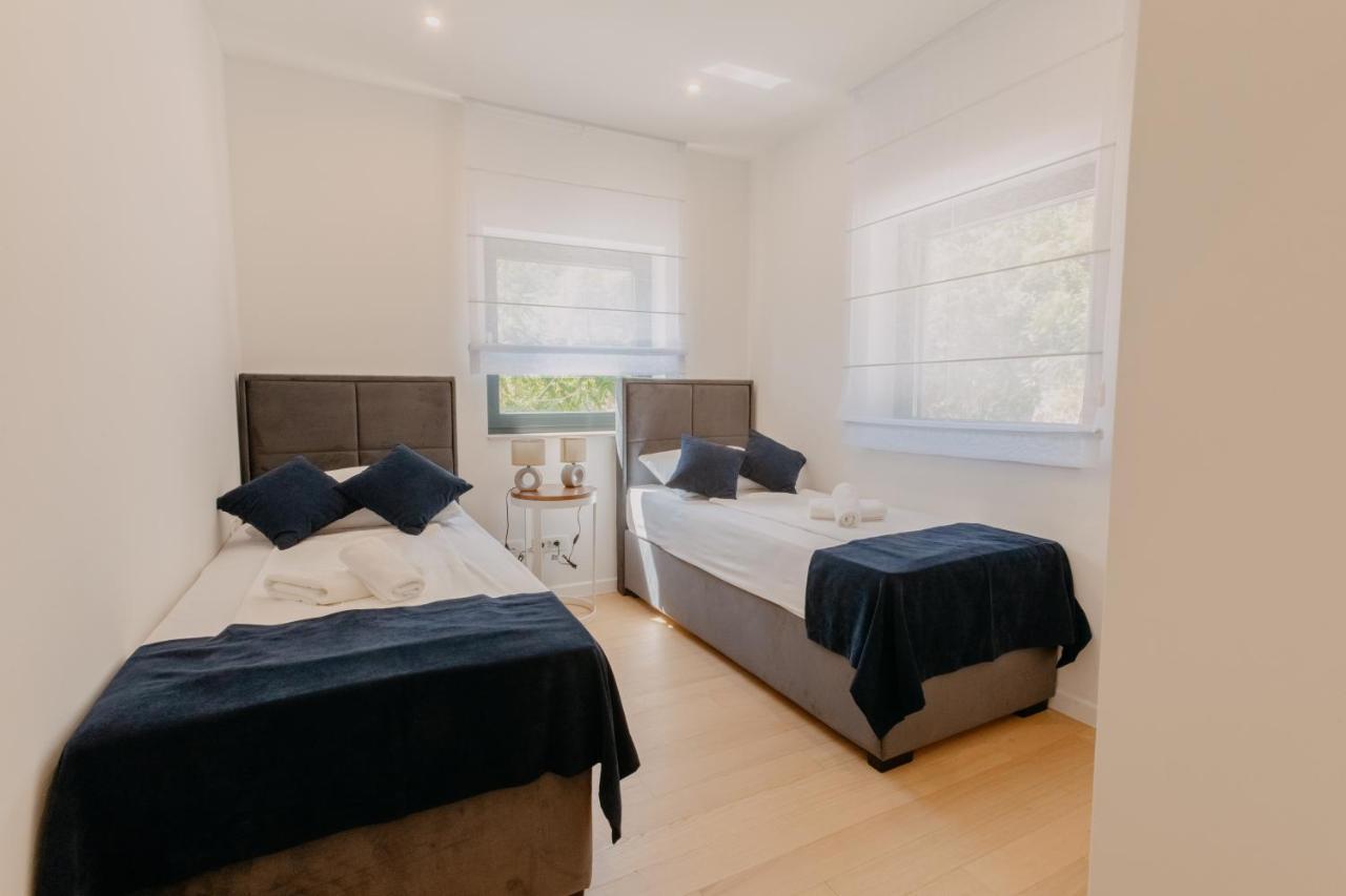 Two-Bedroom Apartment Sea View