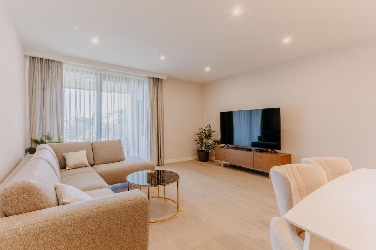 Two-Bedroom Apartment Sea View