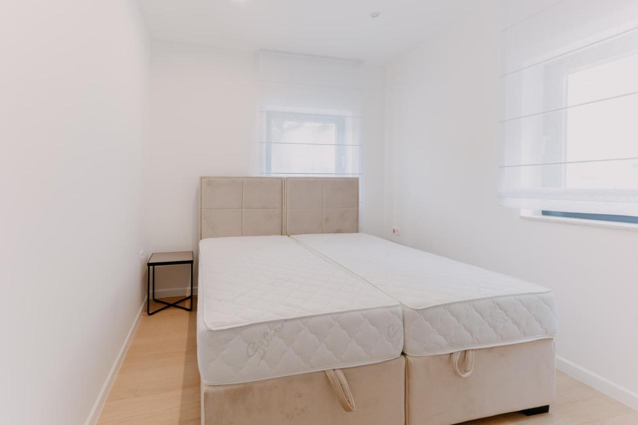 One-Bedroom Apartment Sea View