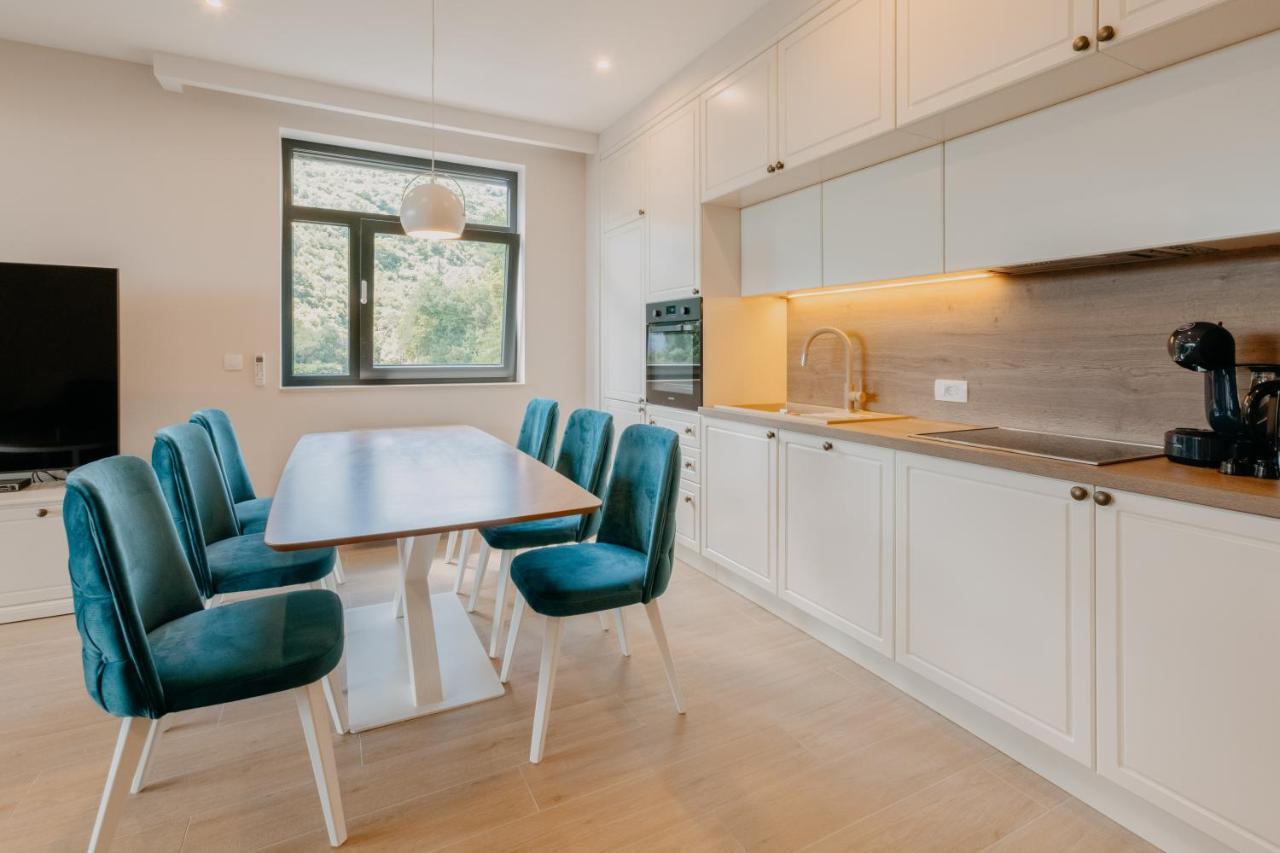 Two-Bedroom Apartment Sea View
