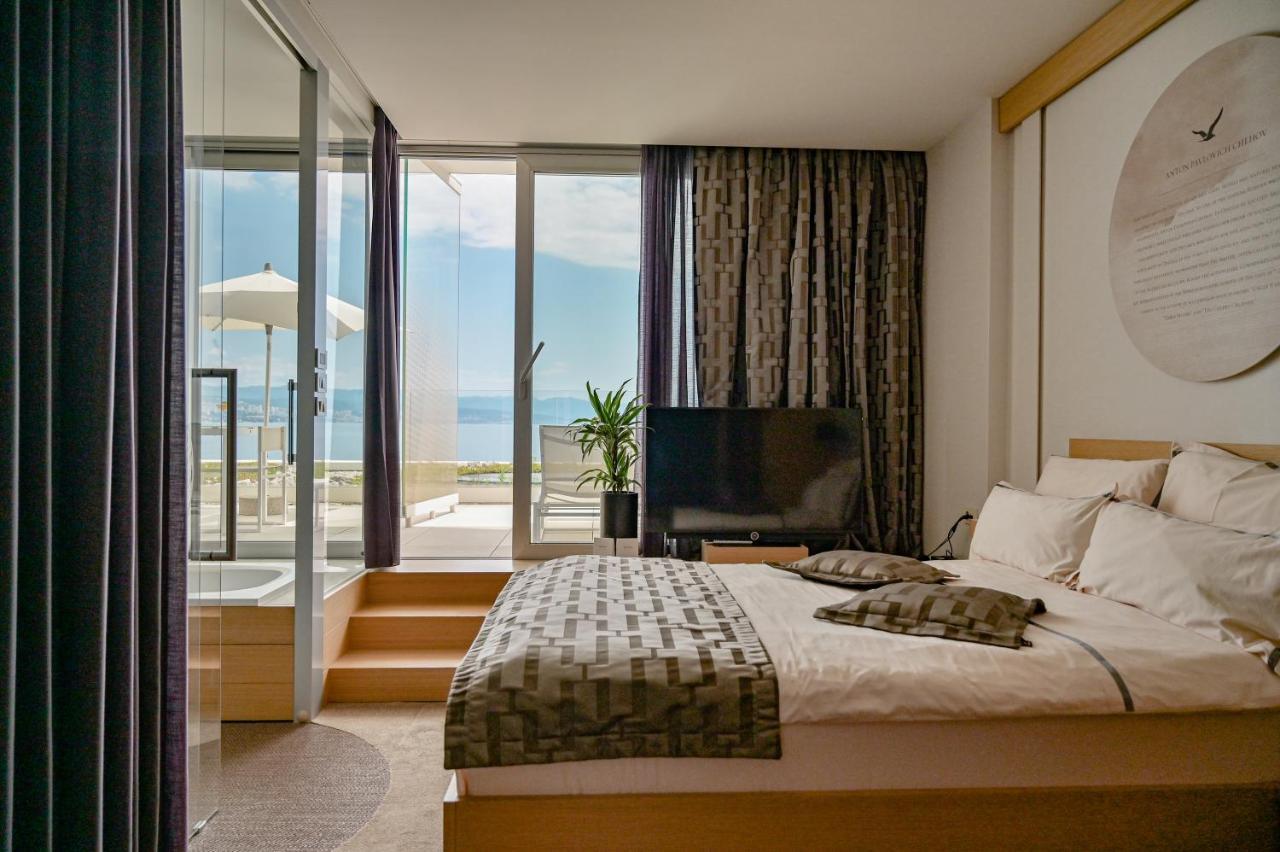 Small Double Room Sea View,1287718654:JPEG