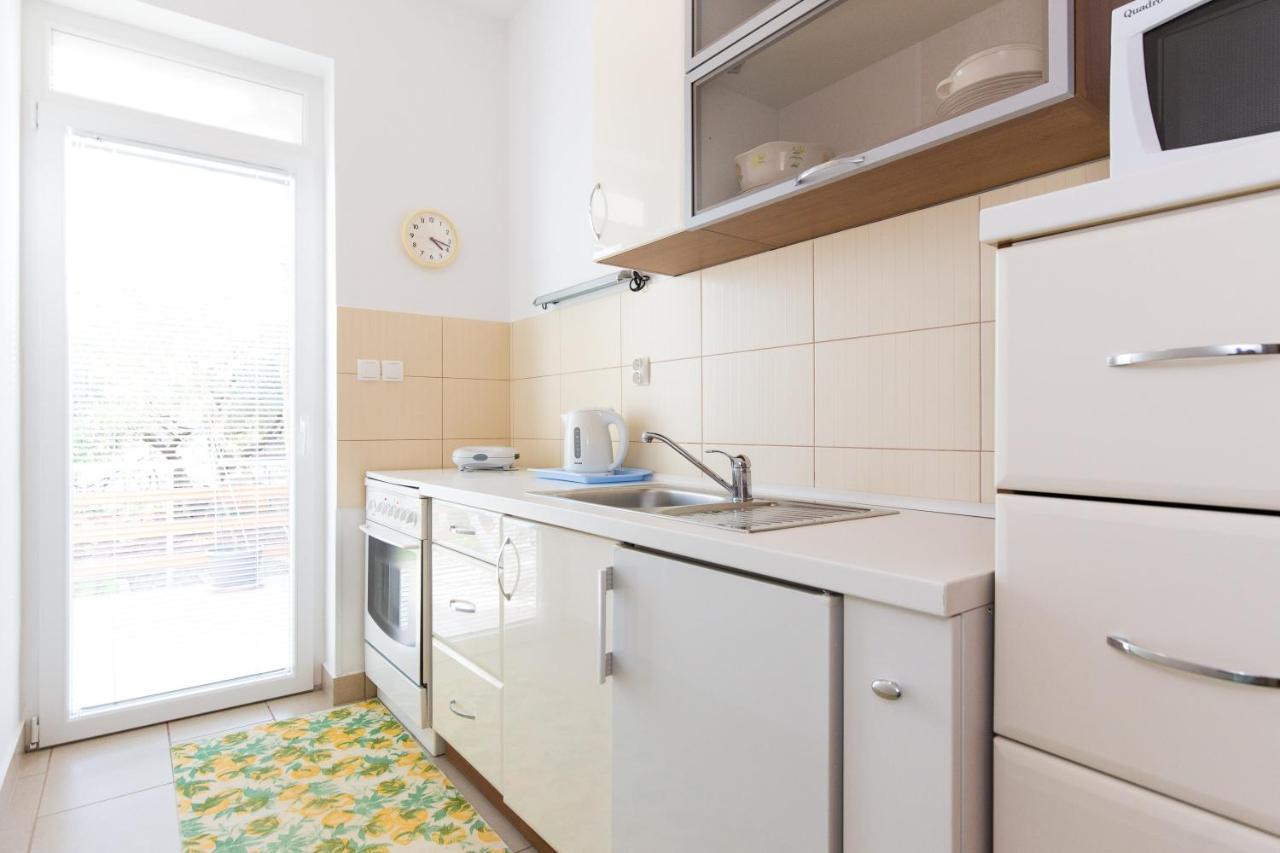 One-Bedroom Apartment Terrace