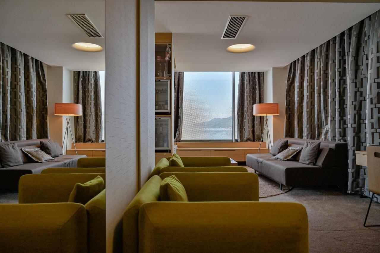 Deluxe Suite Sea View