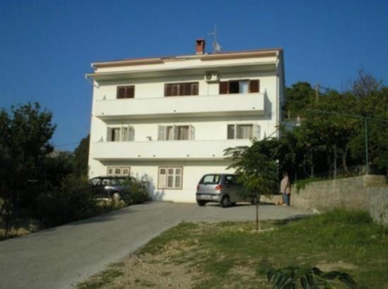 One-Bedroom Apartment,1243825693:JPEG