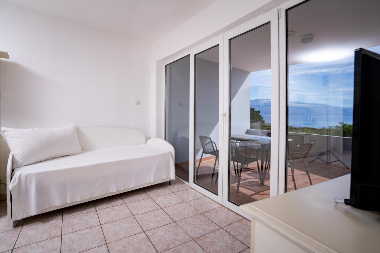 Apartment mit Terrasse