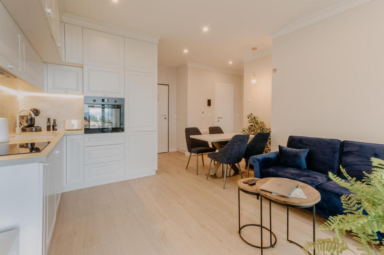 One-Bedroom Apartment Sea Side