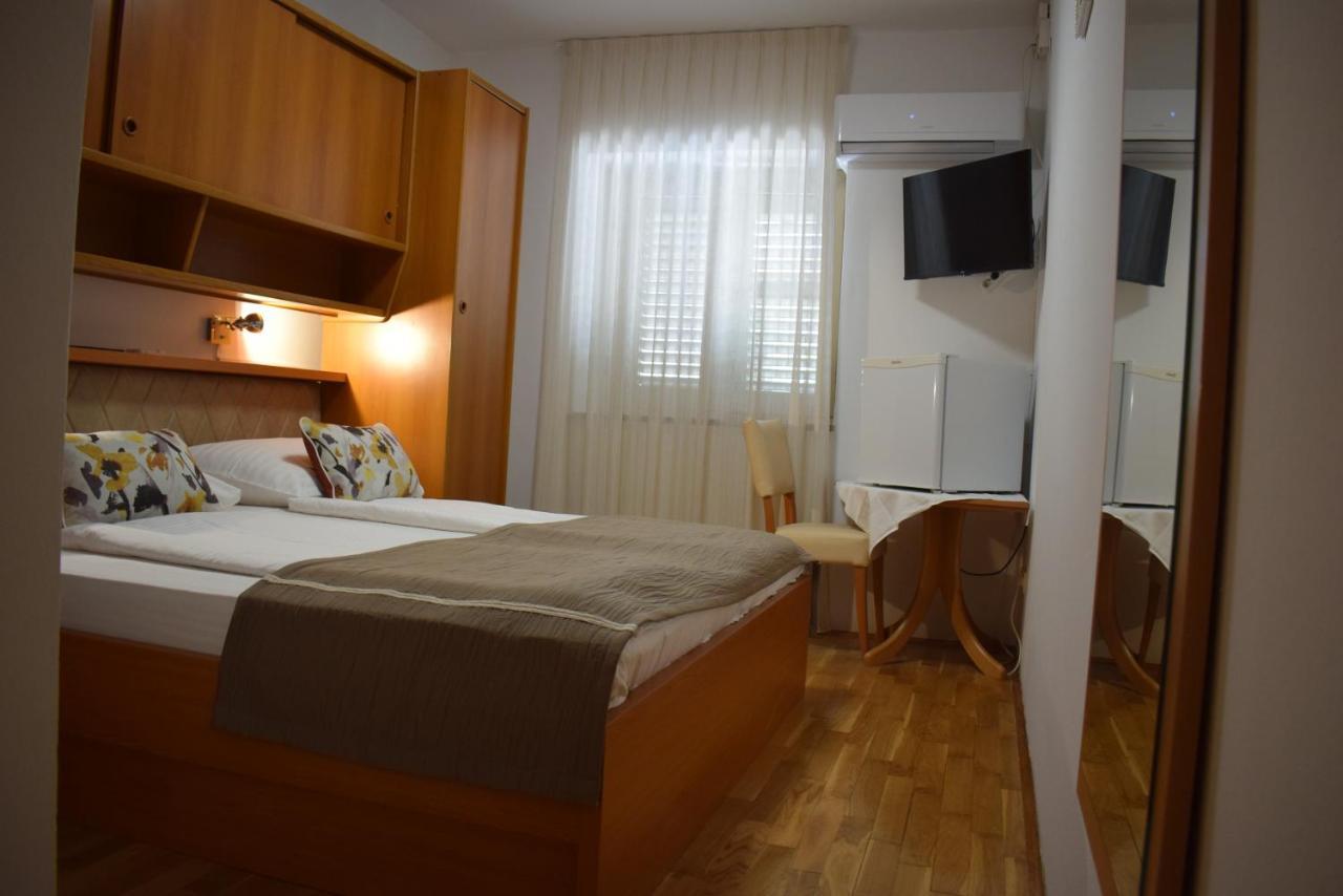 Double Room Private Bathroom