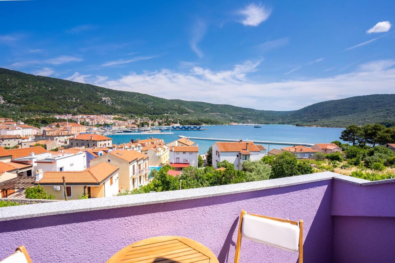 Monolocale con Balcone e Vista Mare