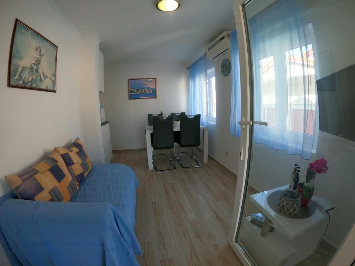 Two-Bedroom Apartment with Terrace and Sea View,1588318025:JPEG