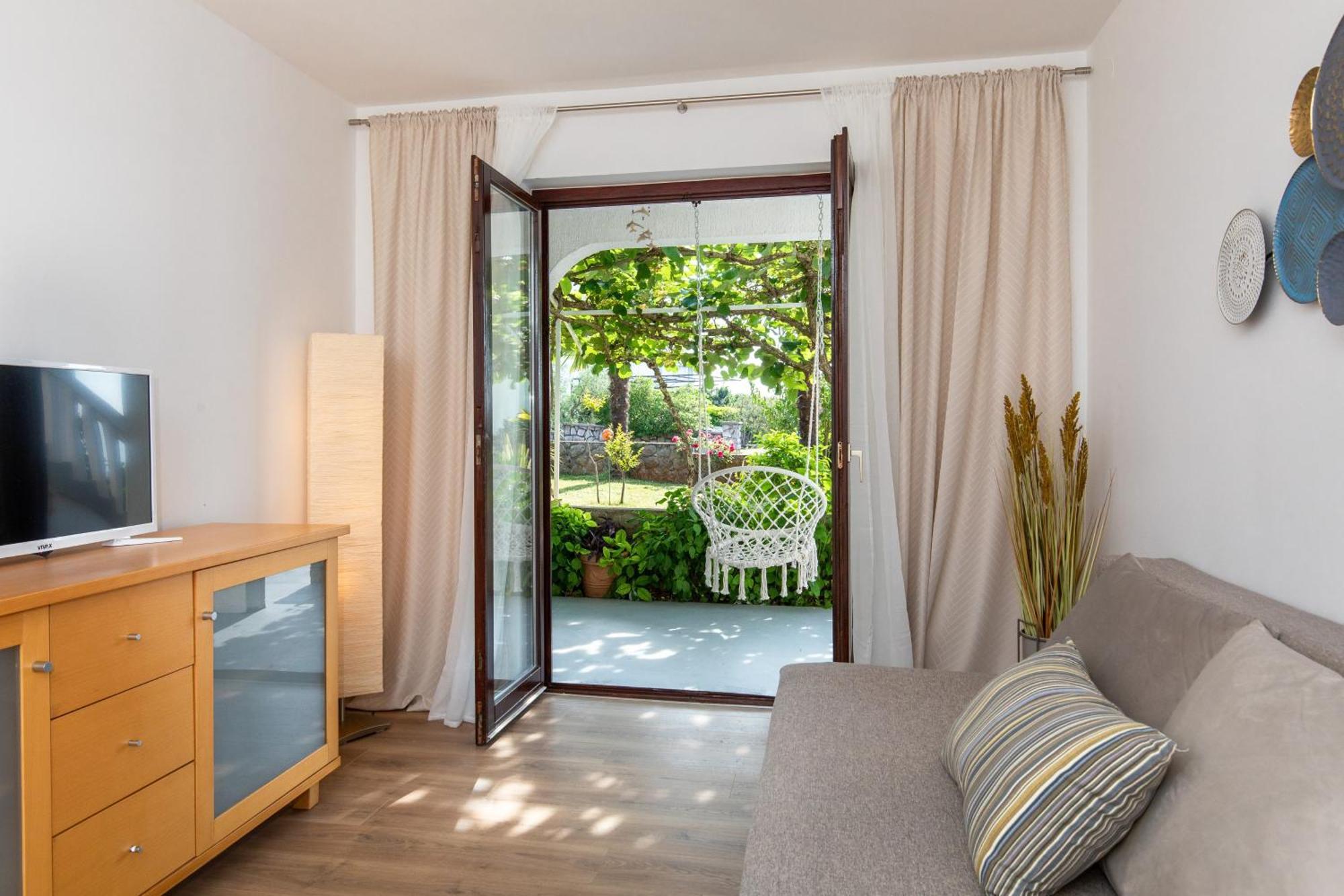 Apartment mit 2 Schlafzimmern und Terrasse