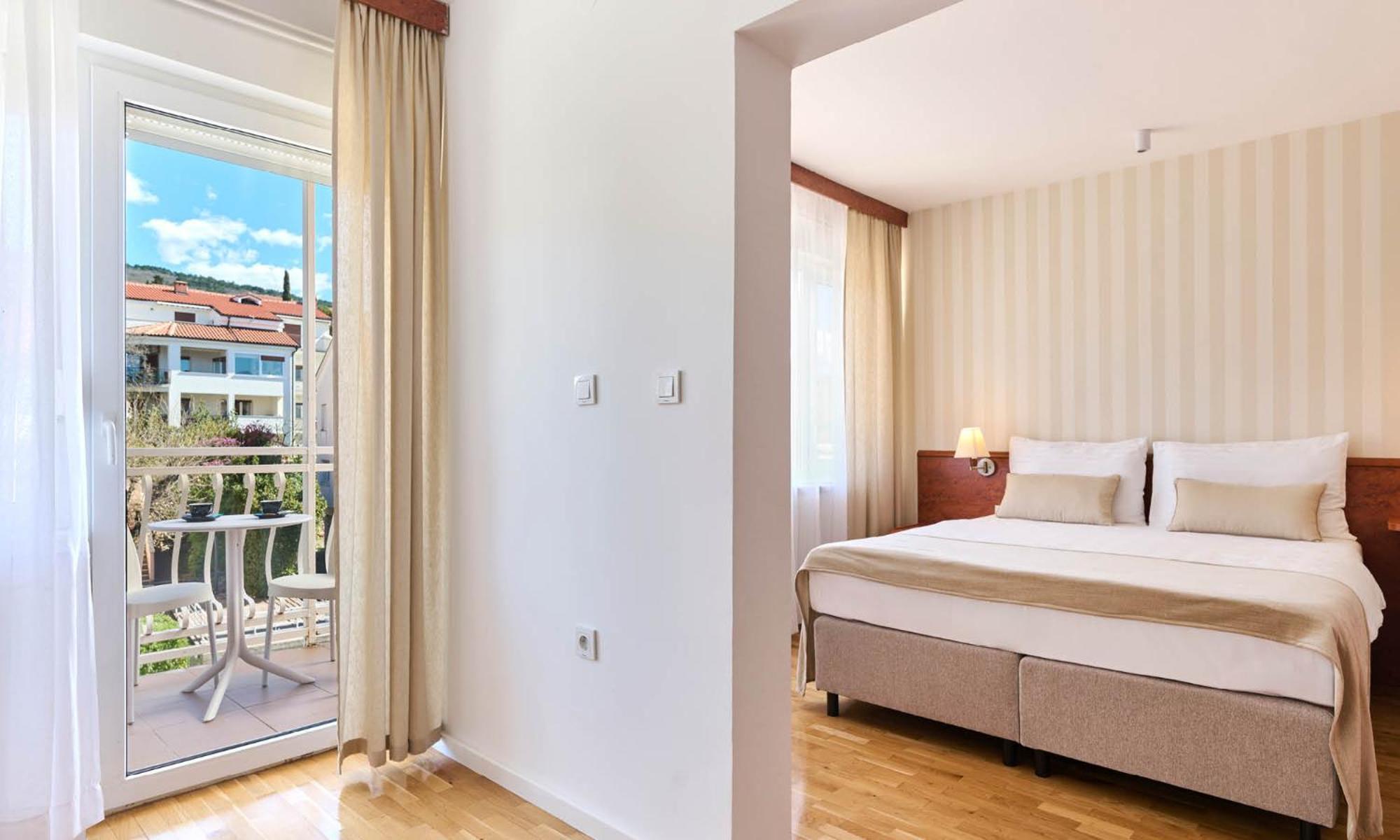 Standard Double Room with Balcony,1574734835:JPEG