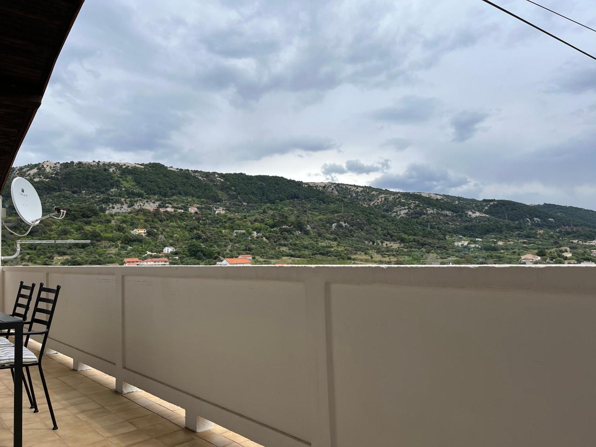 Apartment Terrace,1583670502:JPEG