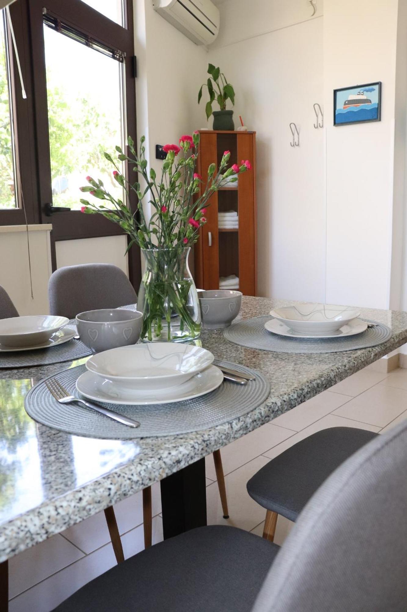 One-Bedroom Apartment Terrace