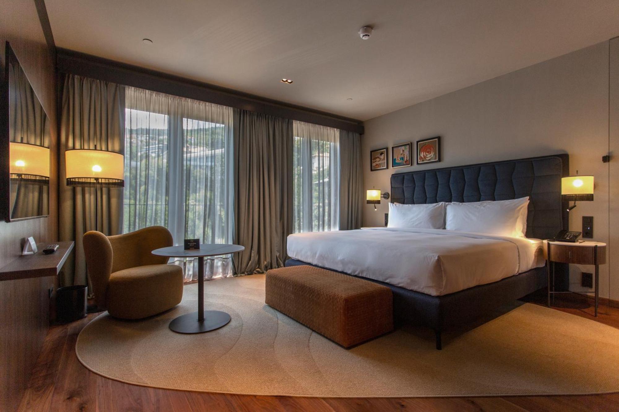 Keight King Room