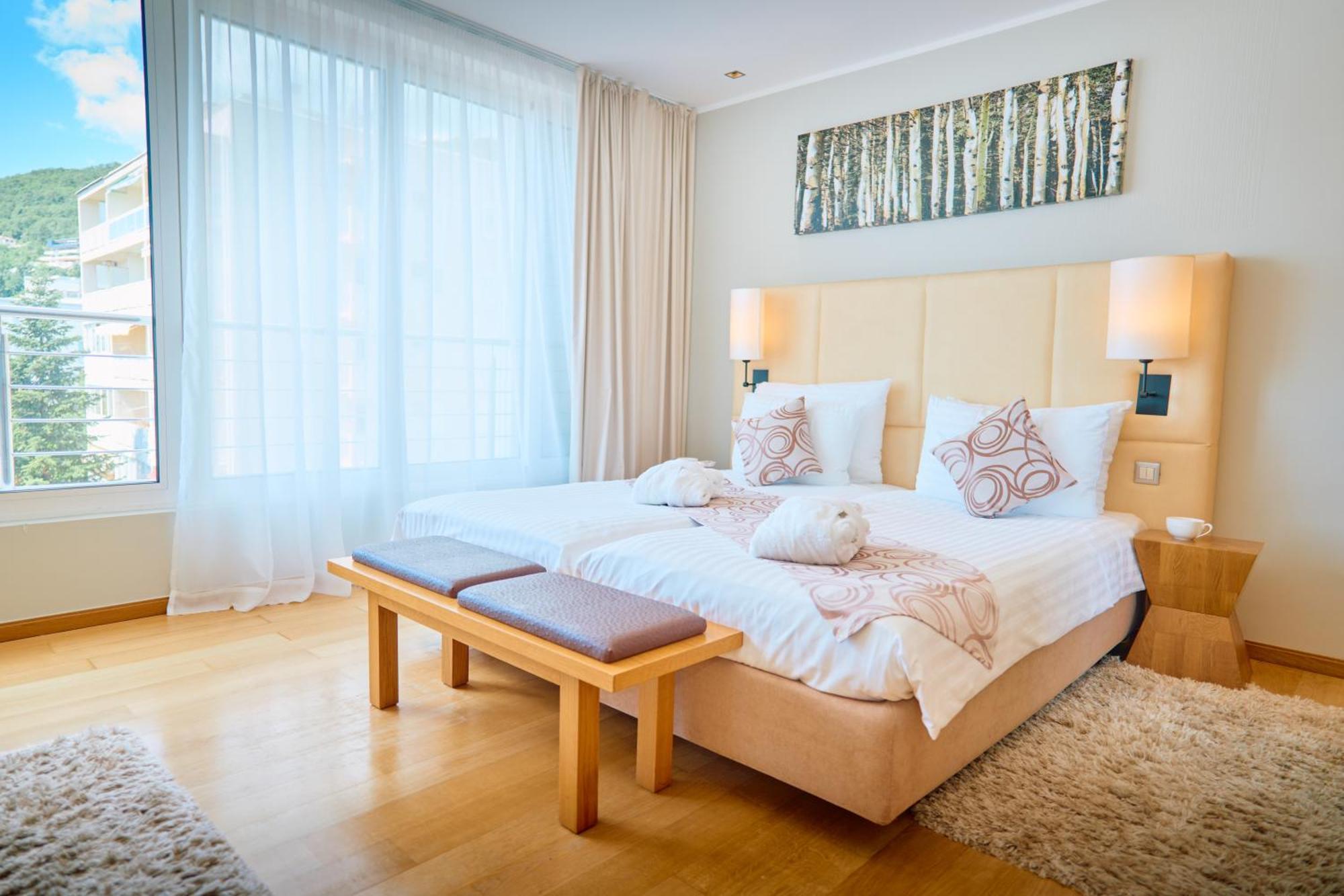 Junior Suite with Garden View