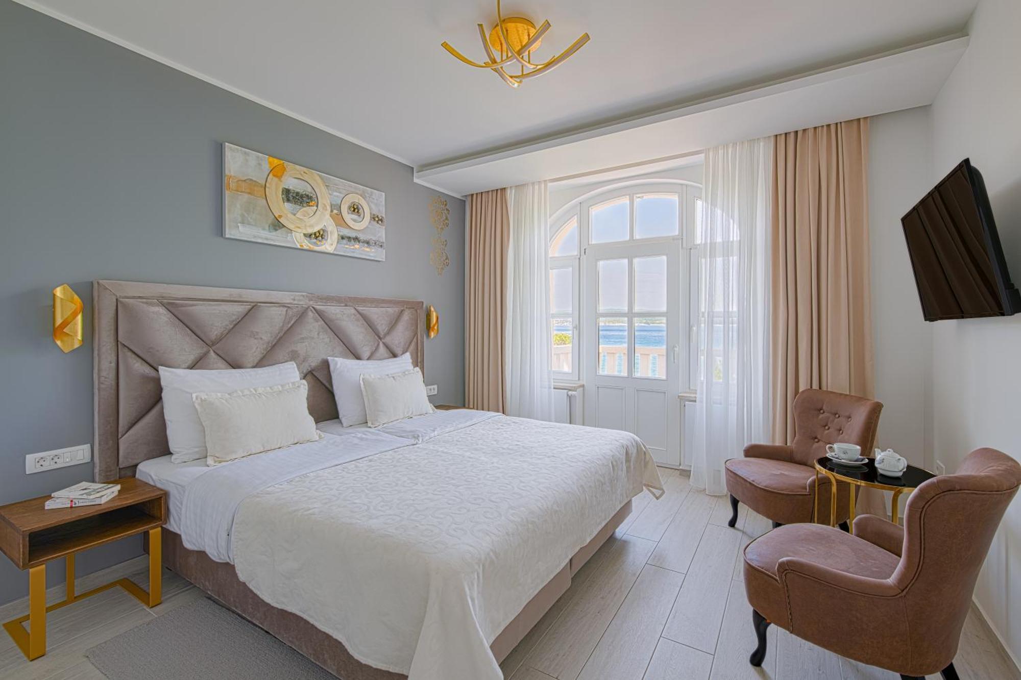 Camera Familiare Deluxe con Vista Mare e Balcone