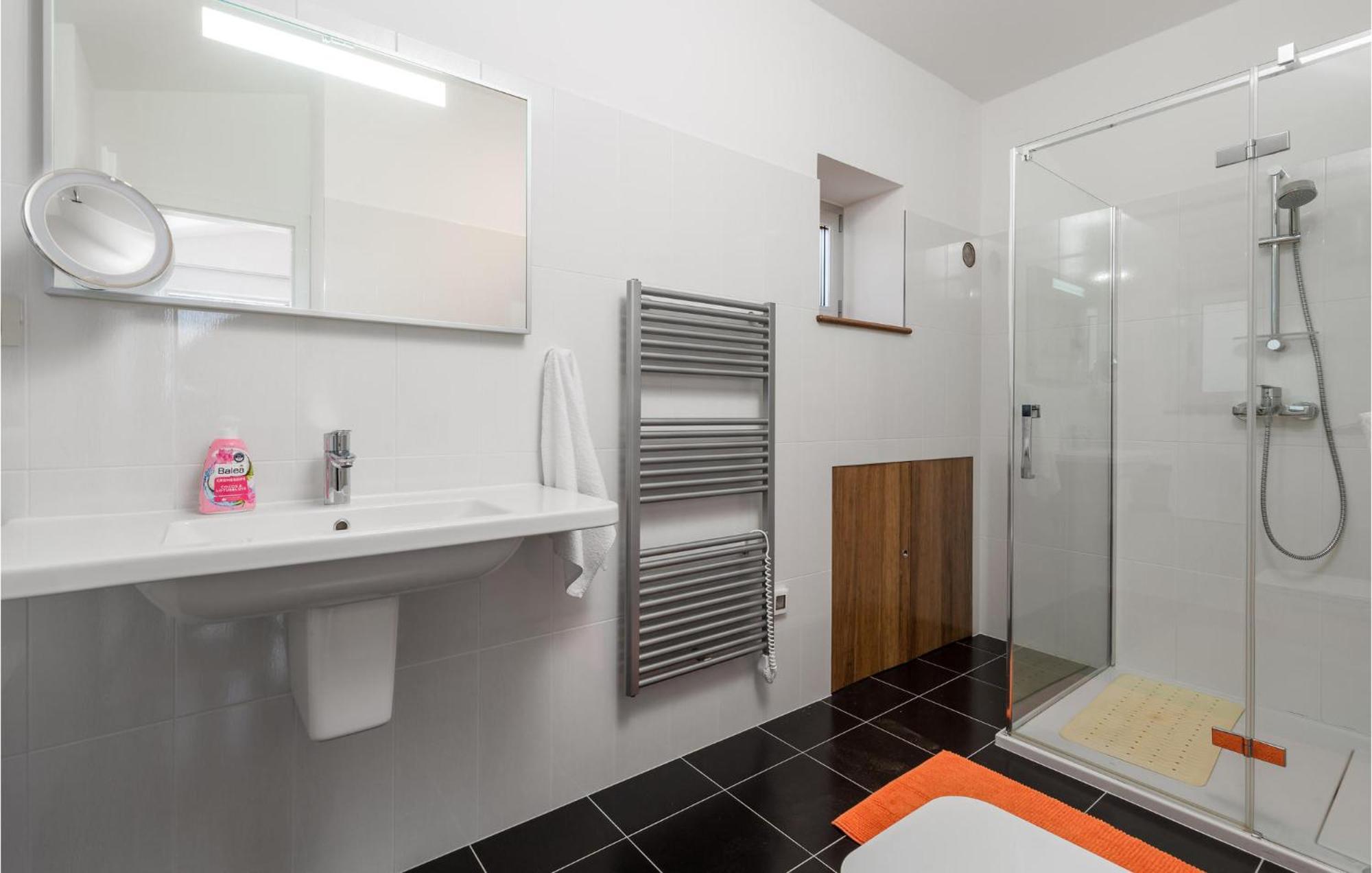 One-Bedroom Holiday Home