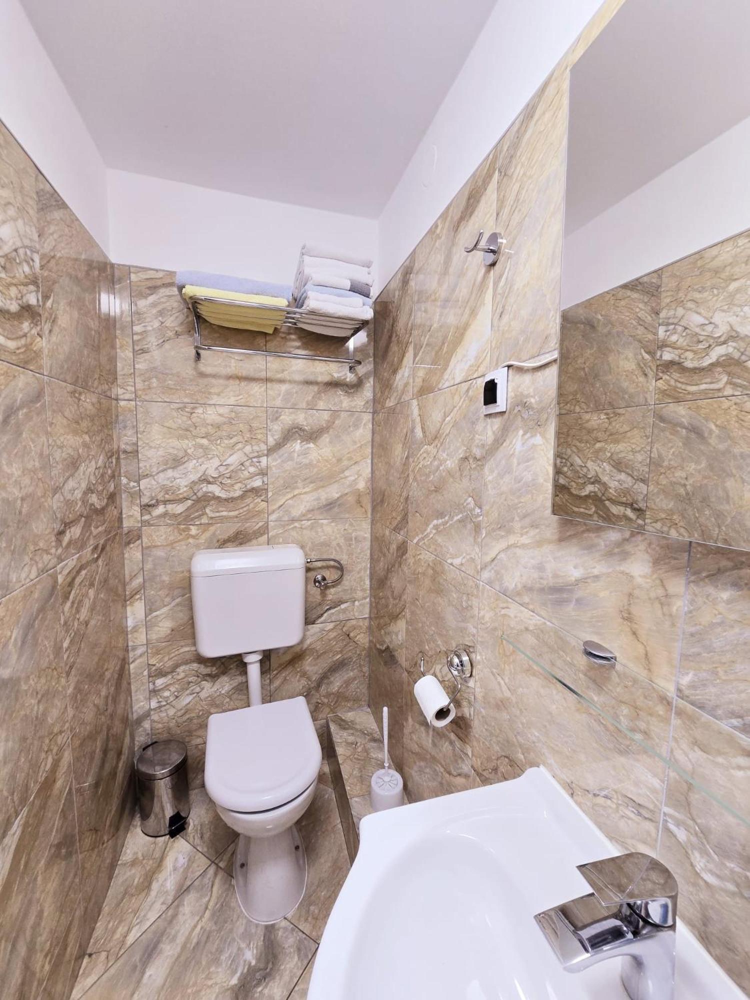 Twin Room with Private Bathroom,1673659266:JPEG