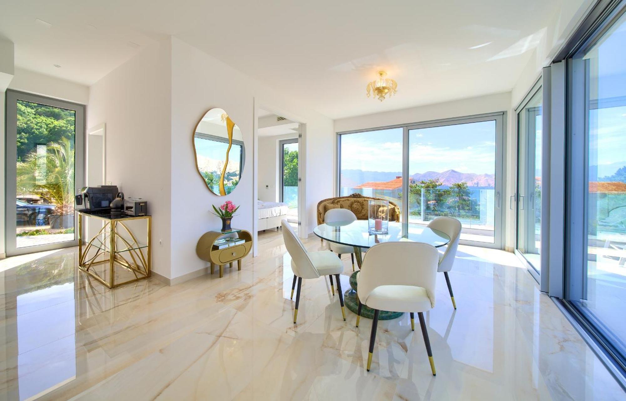 Superior Apartment
