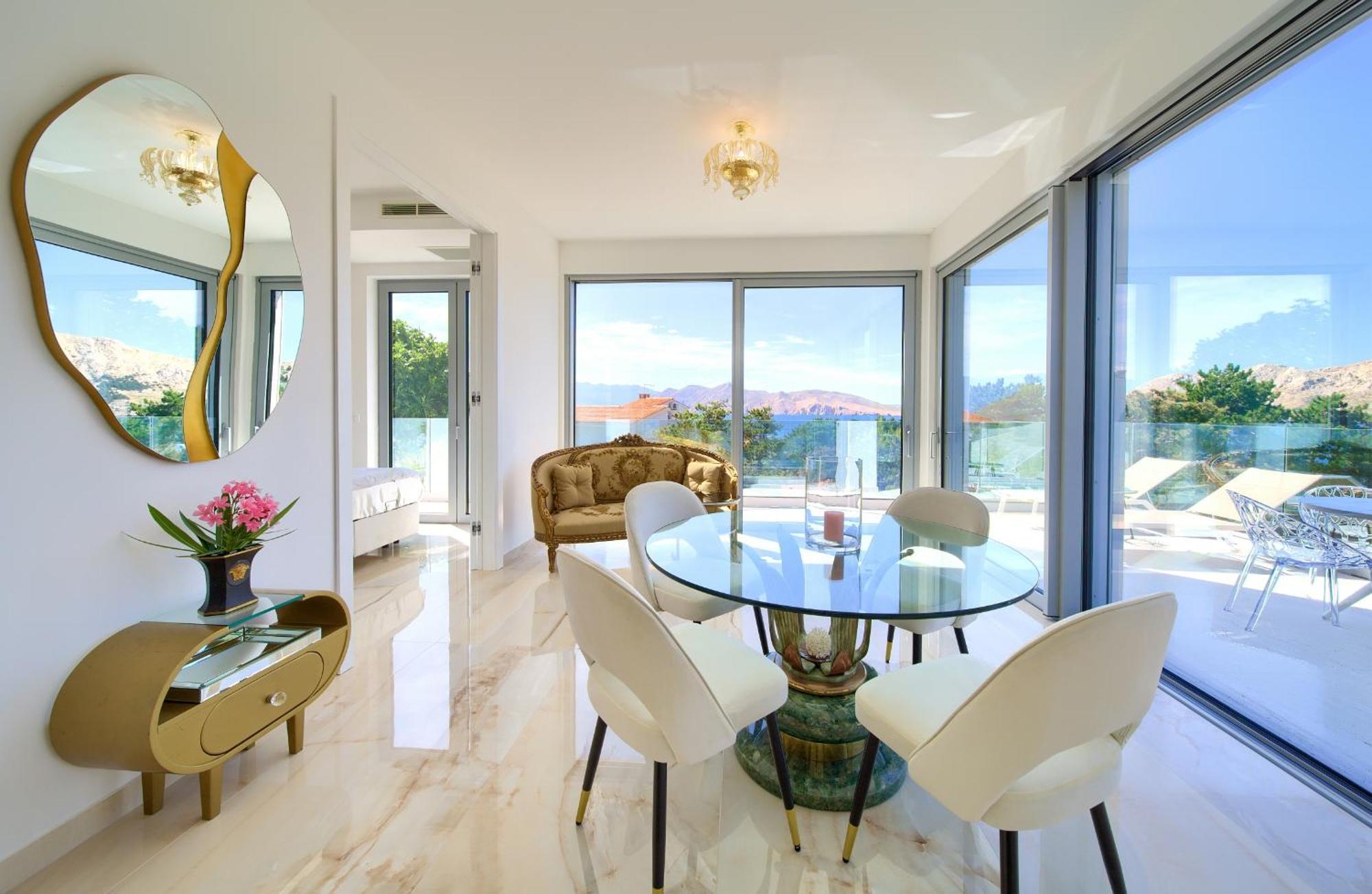Superior Apartment