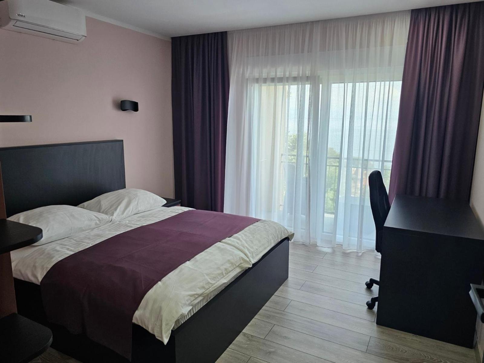 Two-Bedroom Apartment Terrace Sea View