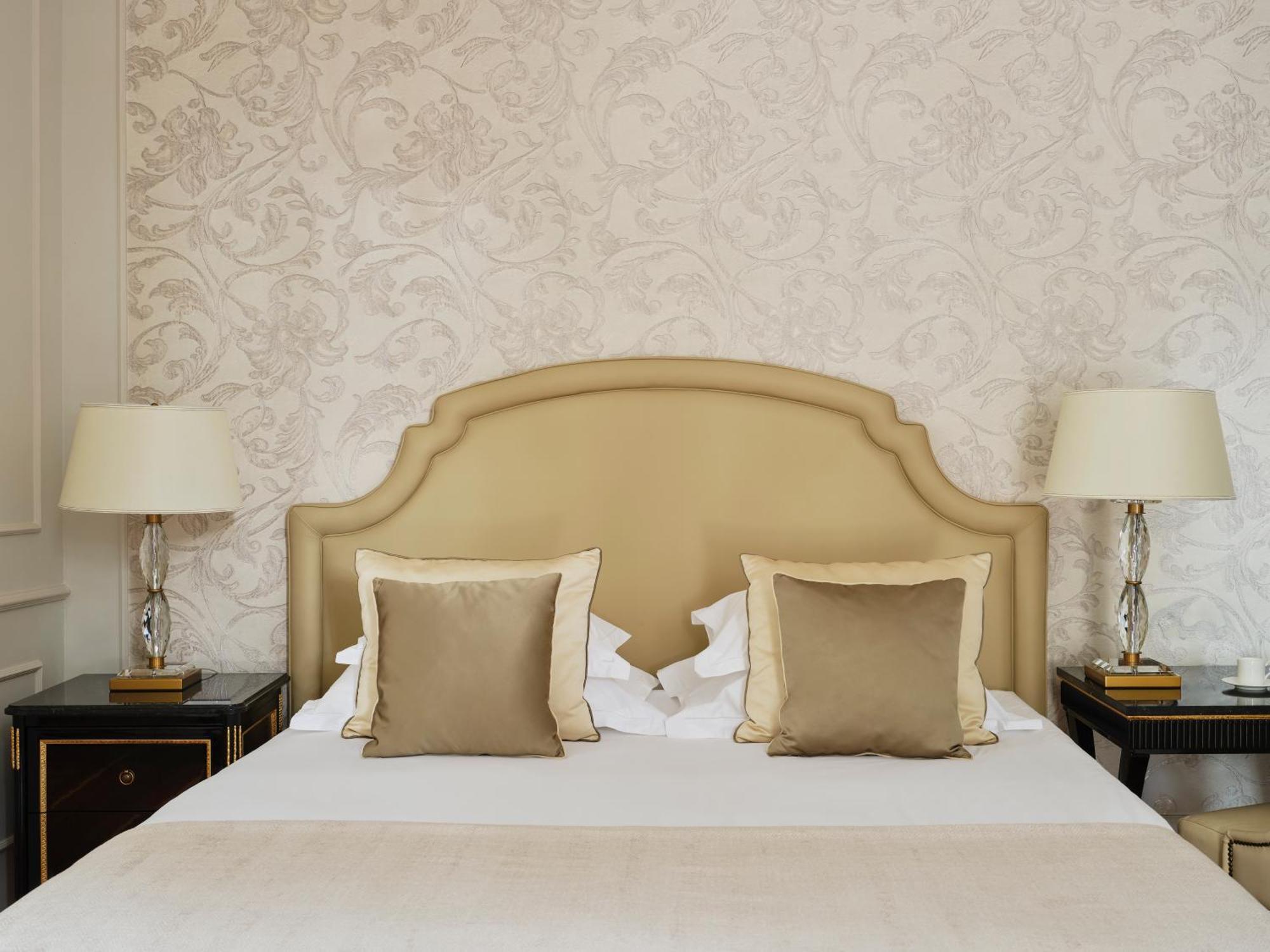 Deluxe Room with Balcony and Park View,1742719382:JPEG