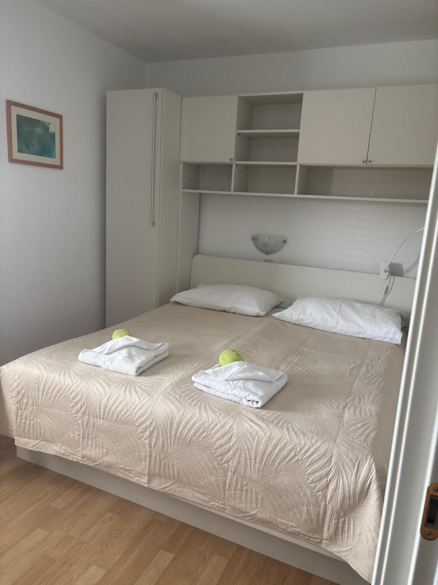 Apartment mit Aussicht und Balkon