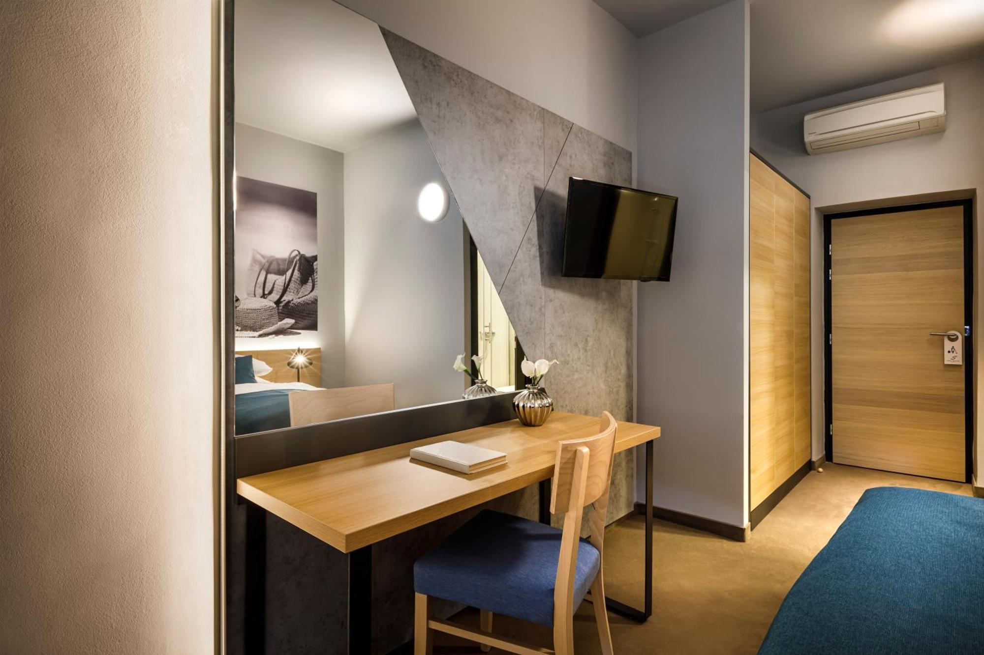 Standard Twin or Double room Balcony Sea View