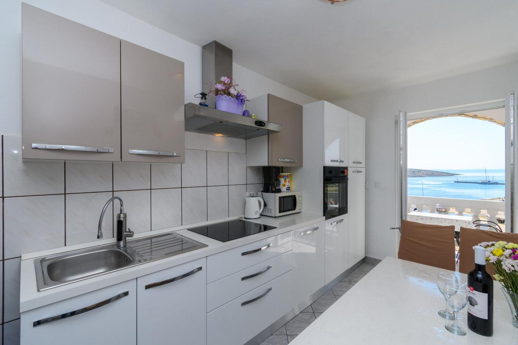 Two-Bedroom Apartment Sea View