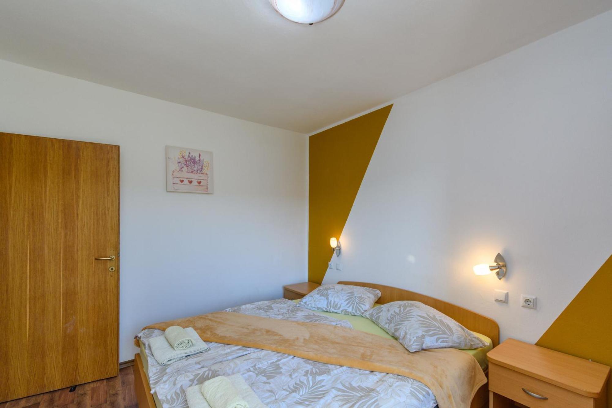 Two-Bedroom Apartment Sea View