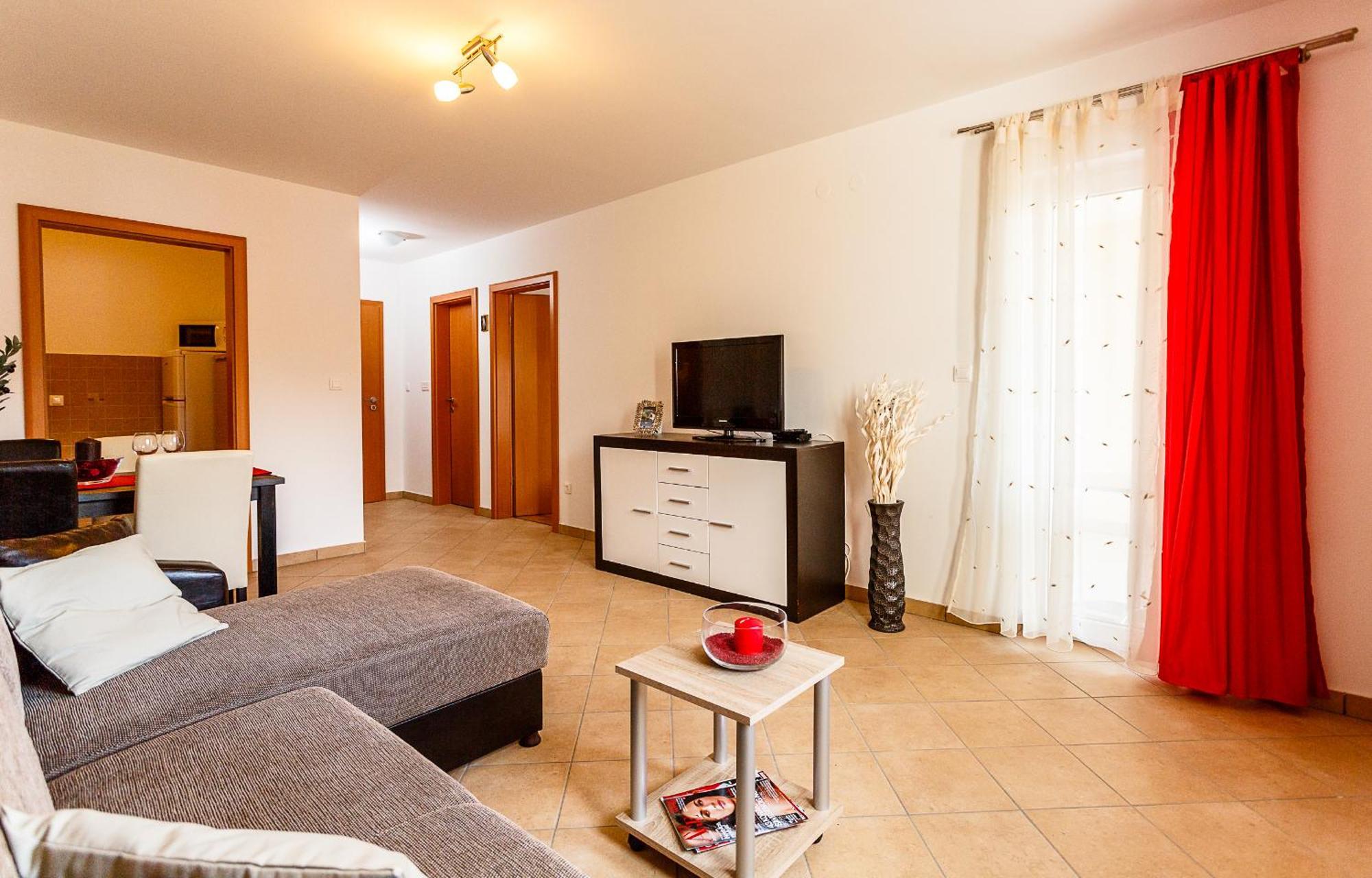 Comfort One-Bedroom Apartment Sea View Balcony