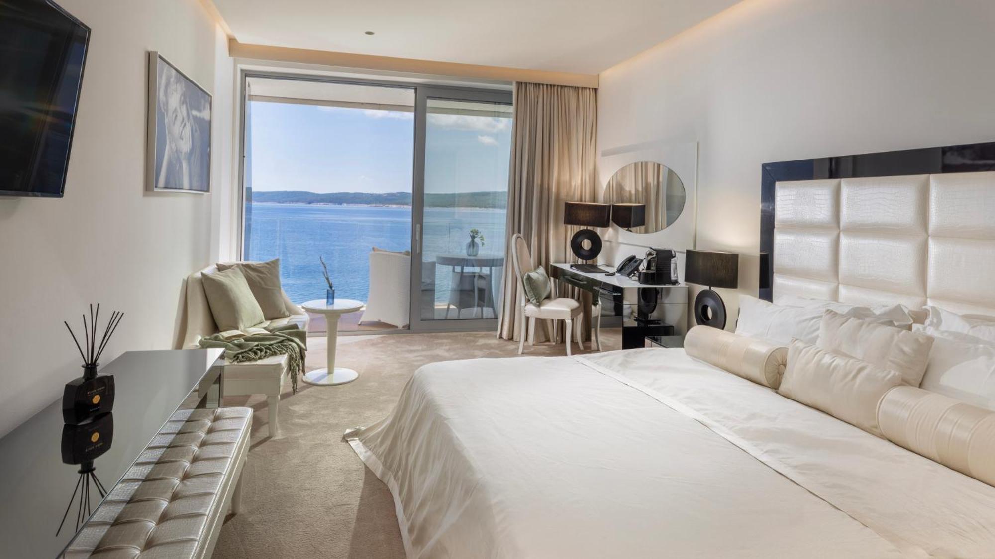 Superior Double Room Sea View Balcony