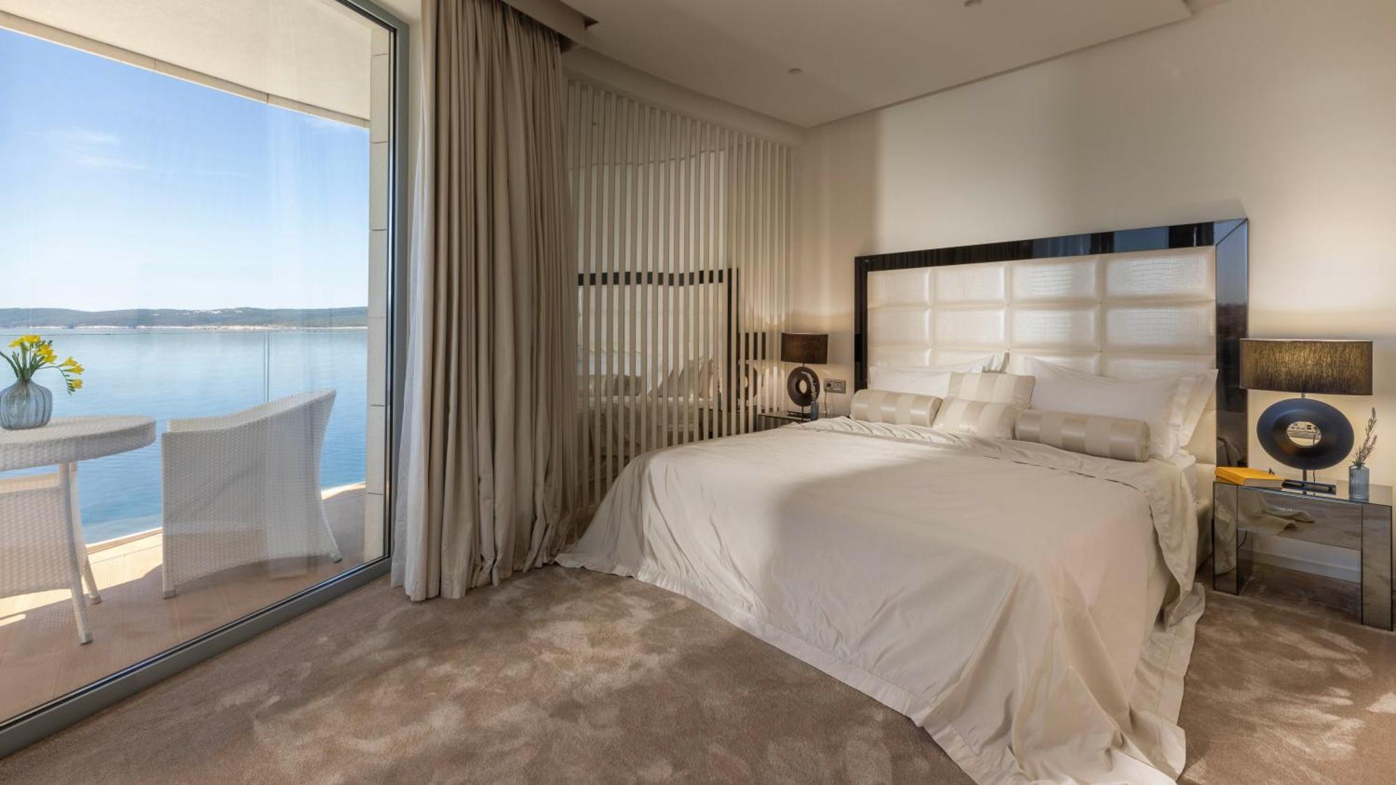 Deluxe Suite Balcony Sea View