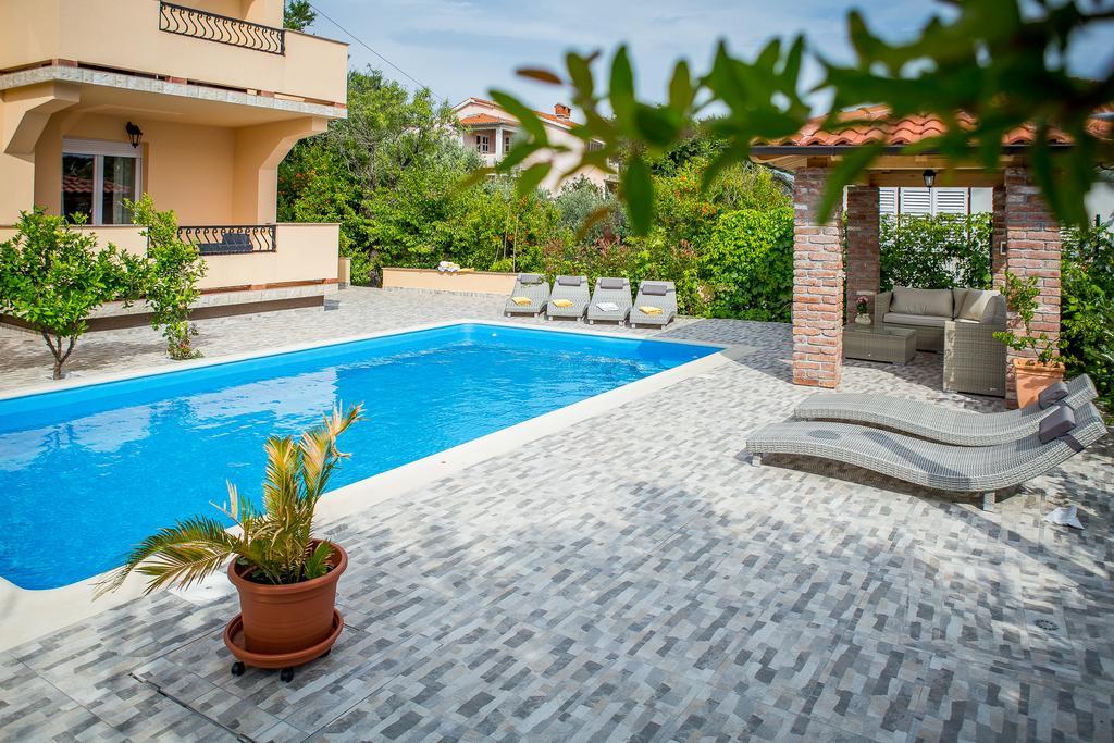 One-Bedroom Apartment Balcony Pool View,330593386:JPEG