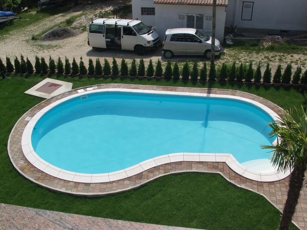 Apartment with Terrace,399749931:JPEG