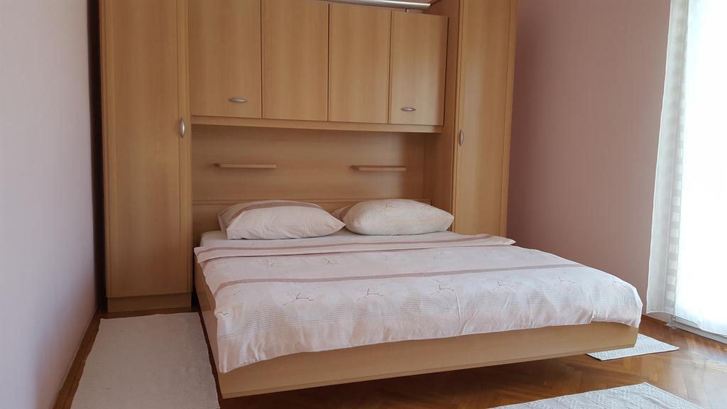 Double or Twin Room with Partial Sea View