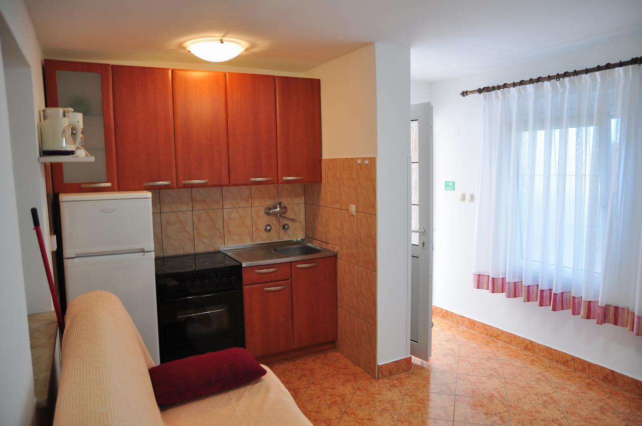 Apartment Ground Floor,629965149:JPEG