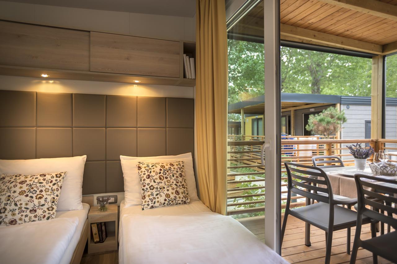Premium Three-Bedroom Mobile Home Terrace
