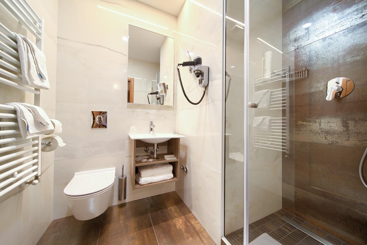 Double Room - Park Side,659890641:JPEG