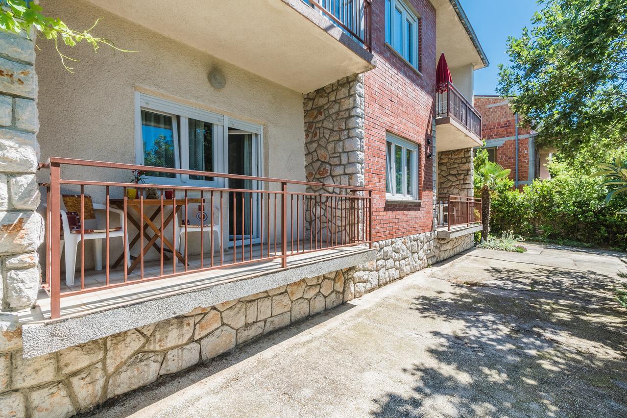 Apartment Ground Floor