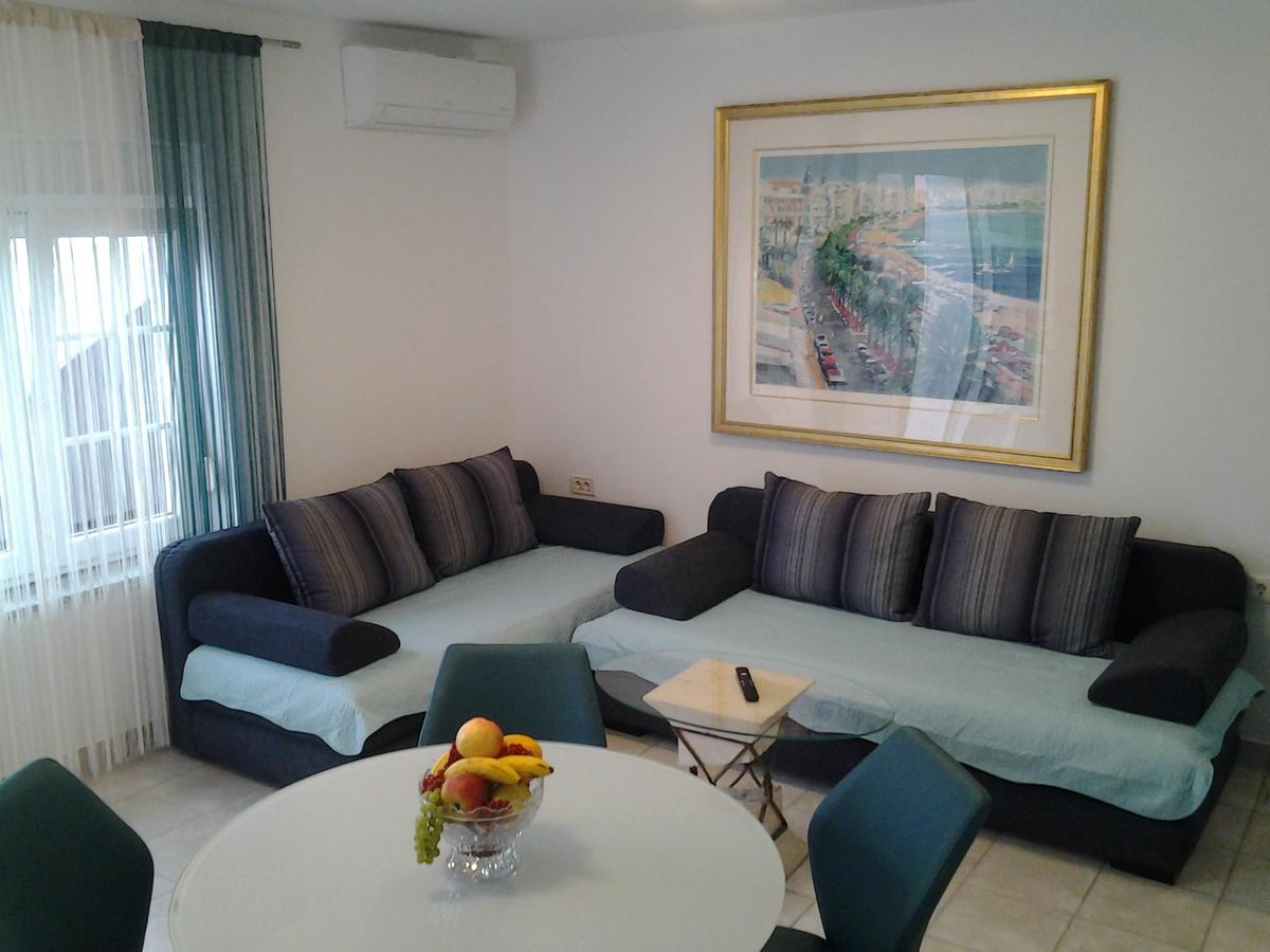 Studio Apartment Sea View,670437282:JPEG