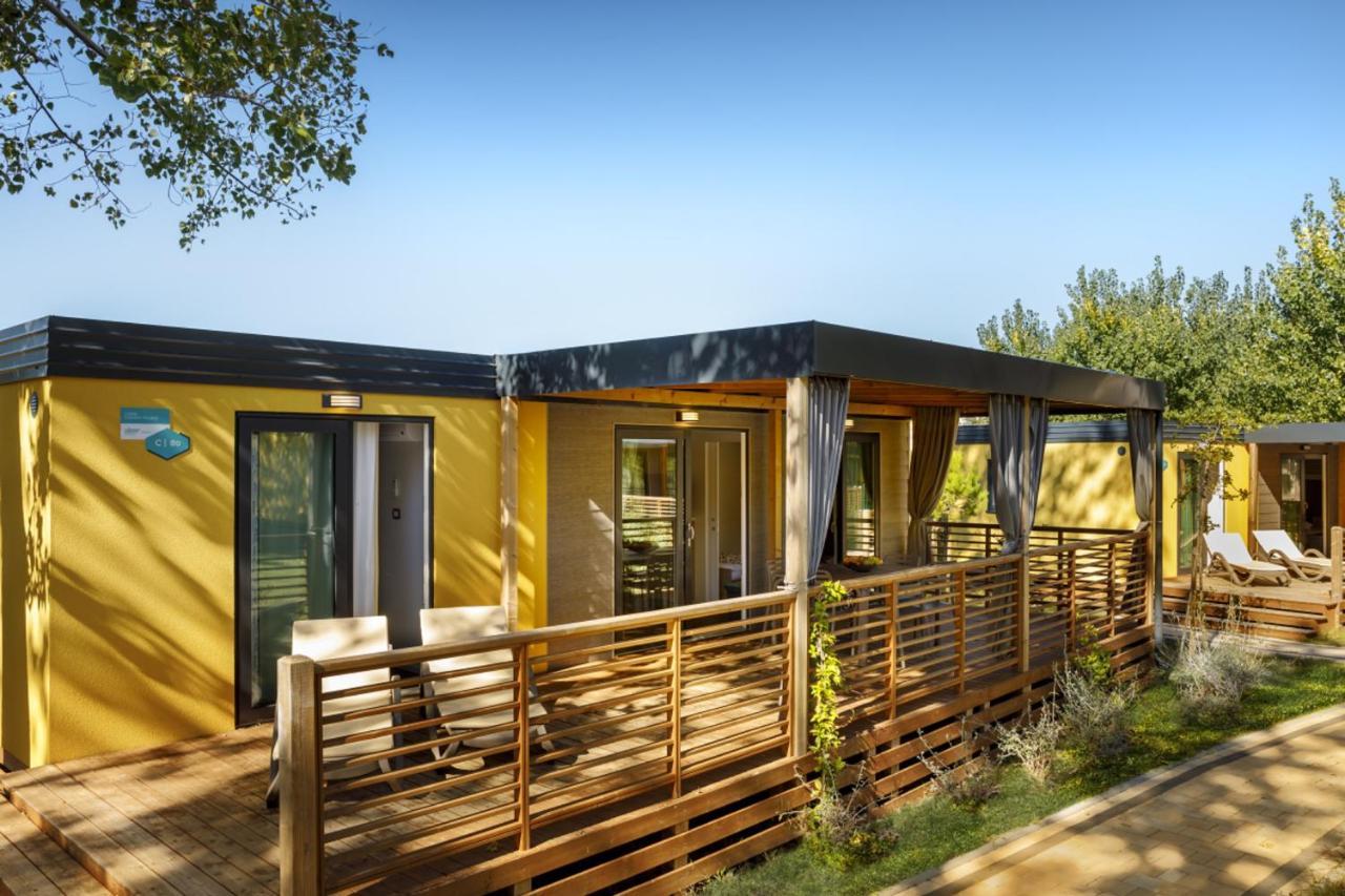 Premium Two-Bedroom Mobile Home Terrace