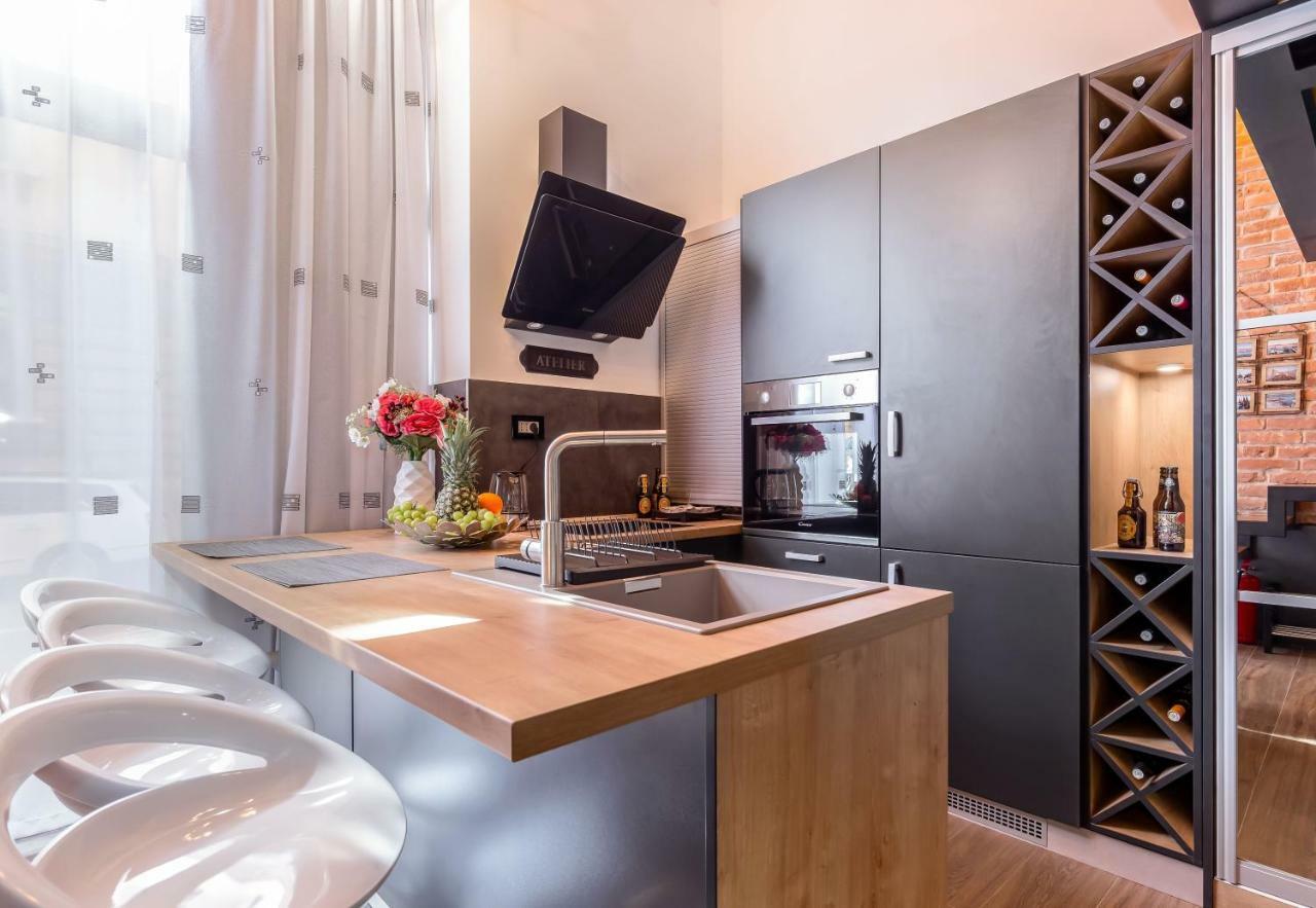 One-Bedroom Apartment,778845432:JPEG